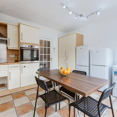 Comfortable Double Room For Your London Getaway Екстер'єр фото