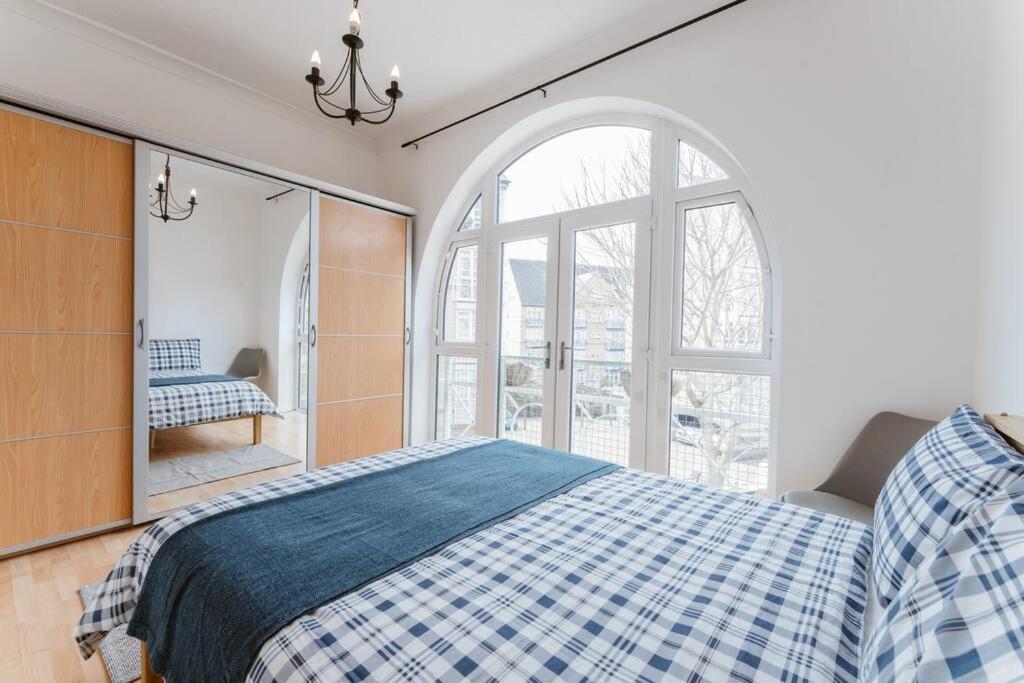 Comfortable Double Room For Your London Getaway Екстер'єр фото