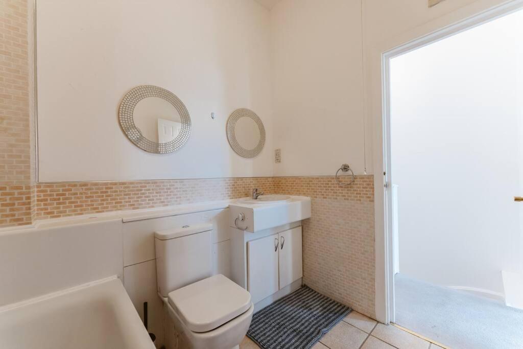 Comfortable Double Room For Your London Getaway Екстер'єр фото